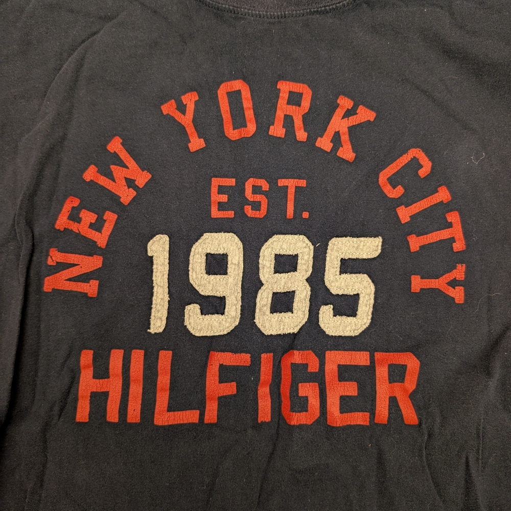 Vintage Tommy Hilfiger Y2K Dark Blue NYC 1985 Baby Tee Size Large - Picture 2 of 4